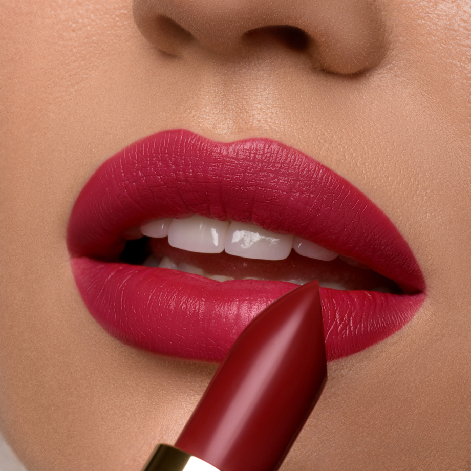 Royal Mat Lipstick no. 23 Dry Wine Pierre Rene
